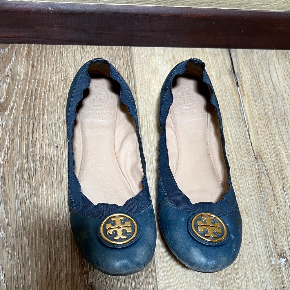 Sold. Tory Burch Women's Navy Ballet Flats with Gold Logo